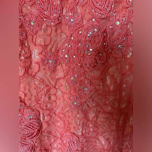 Aspeed Design Gown - Picture 5 of 5